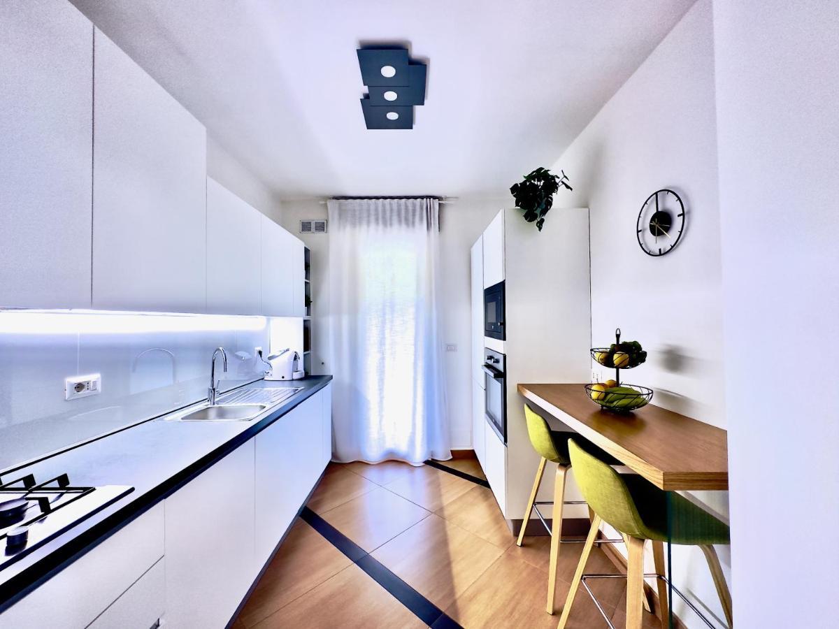 Salento Sweet Home - Obelisco Luxury Apartment Лечче Экстерьер фото